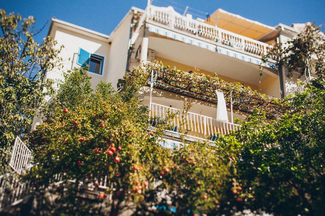 Apartmani Famelja Jovanovic Sveti Stefan Zewnętrze zdjęcie