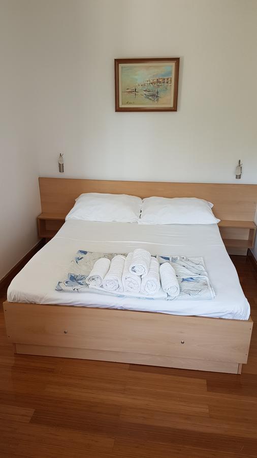 Apartmani Famelja Jovanovic Sveti Stefan Zewnętrze zdjęcie